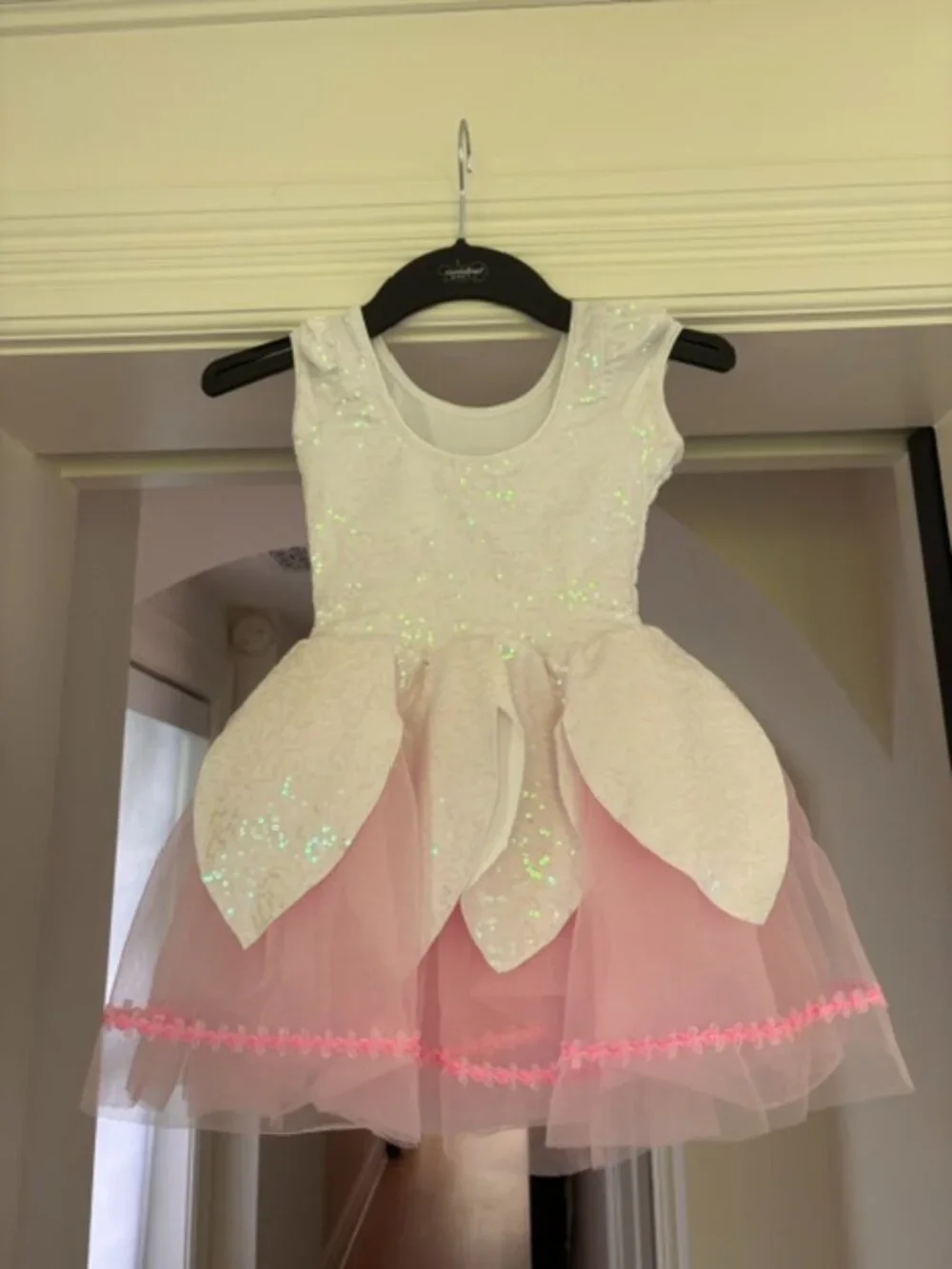 Toddler Girl: Revolution Dance 